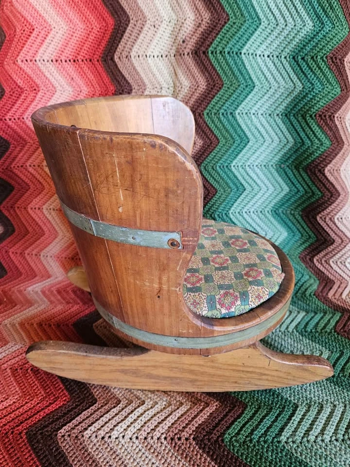 Vintage Wooden Barrel Toddler or Doll Rocking Chair - photo 2