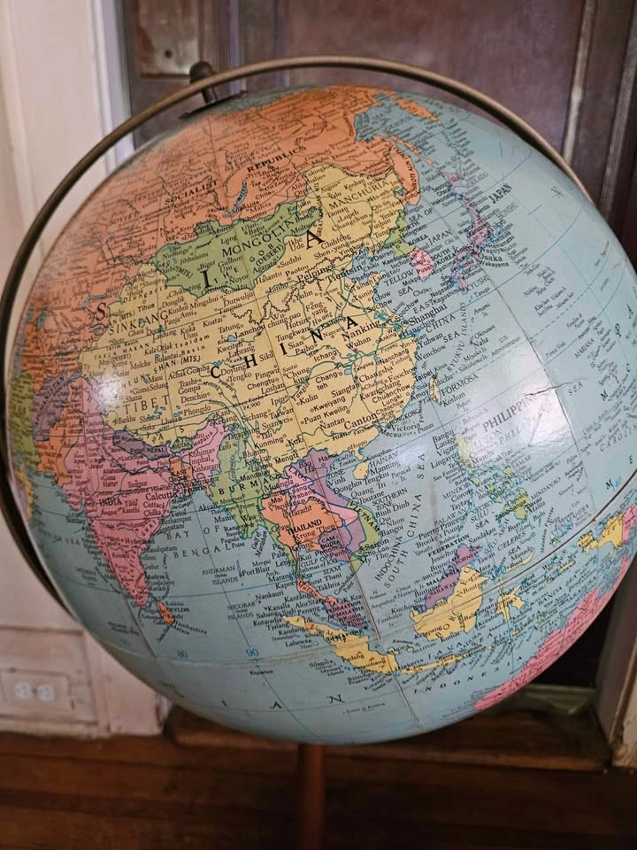 Vintage MCM Replogle 16" Standing Globe 3 ft Tall - photo 3