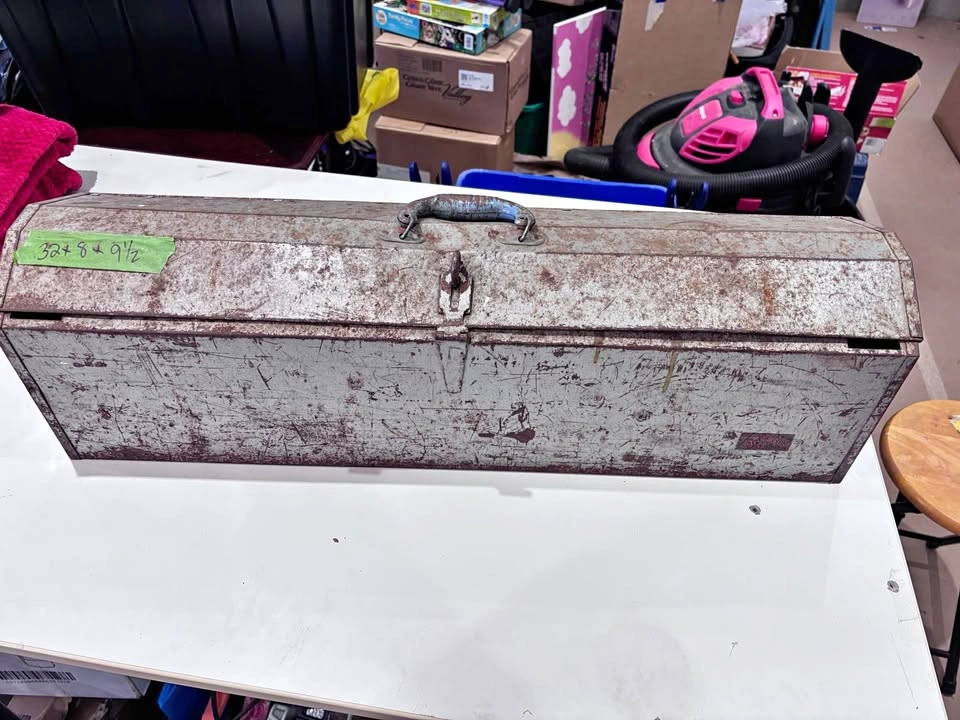 Vintage tool box - Super Steel Union