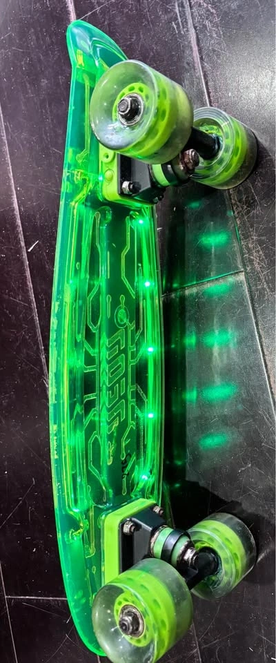 Yvolution Neon Hype green skateboard featuring light-up deck - photo 2