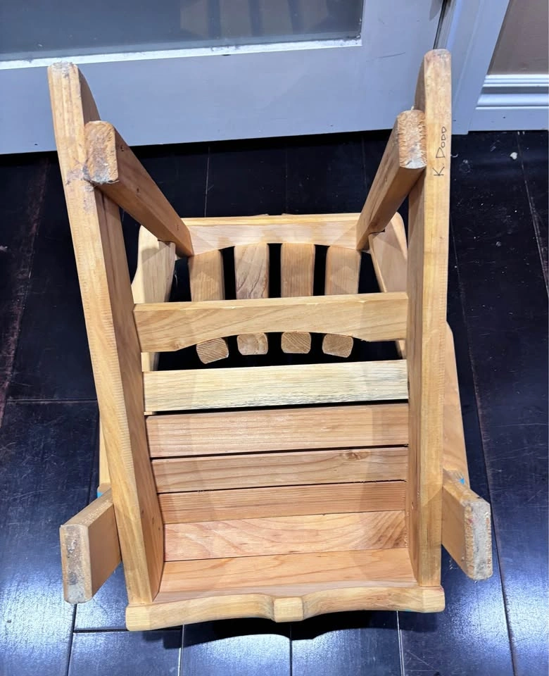 Kid’s Muskoka chairs - photo 3