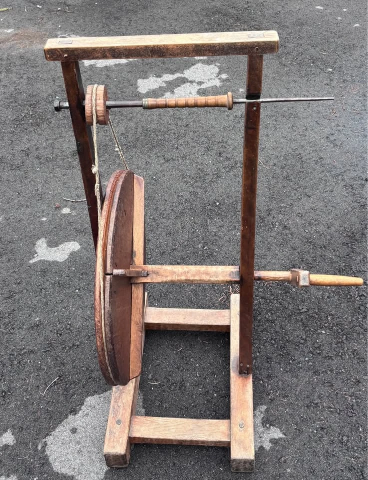 Vintage Wooden Spool winder - photo 2