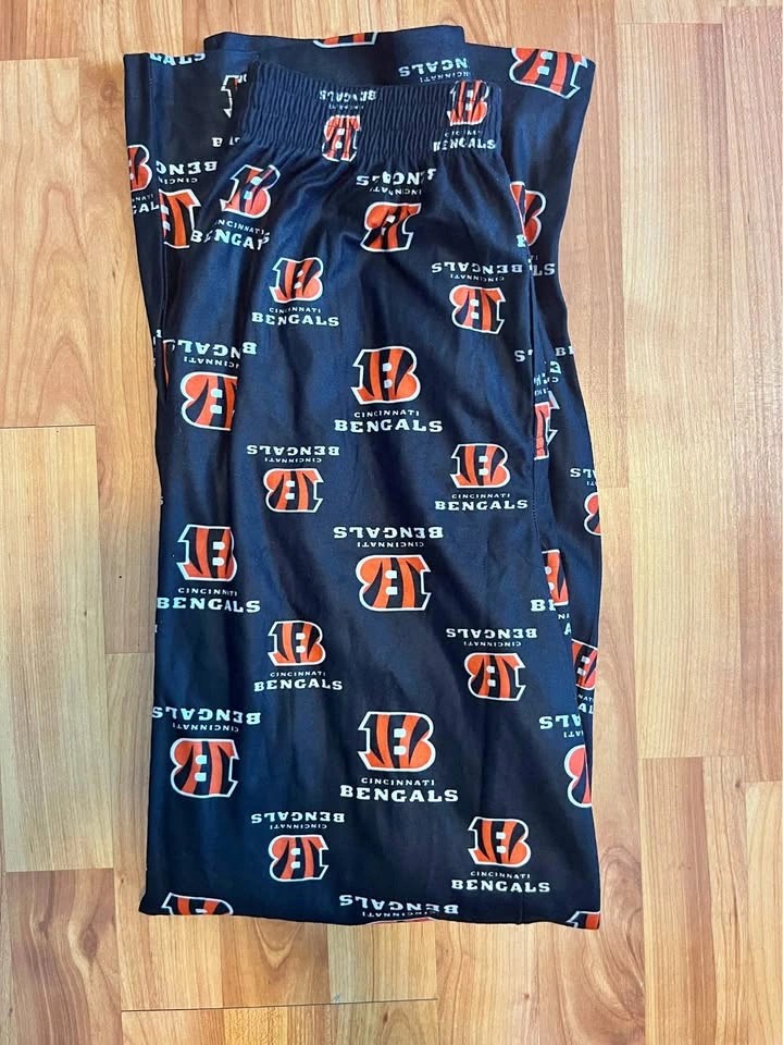 Cincinnati Bengals Pajamas (Youth 14-16) ⚽
