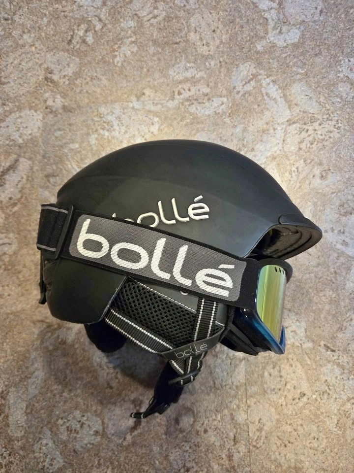 Bollé MIPS Ski Helmet Large 57-59cm with Bollé Goggles