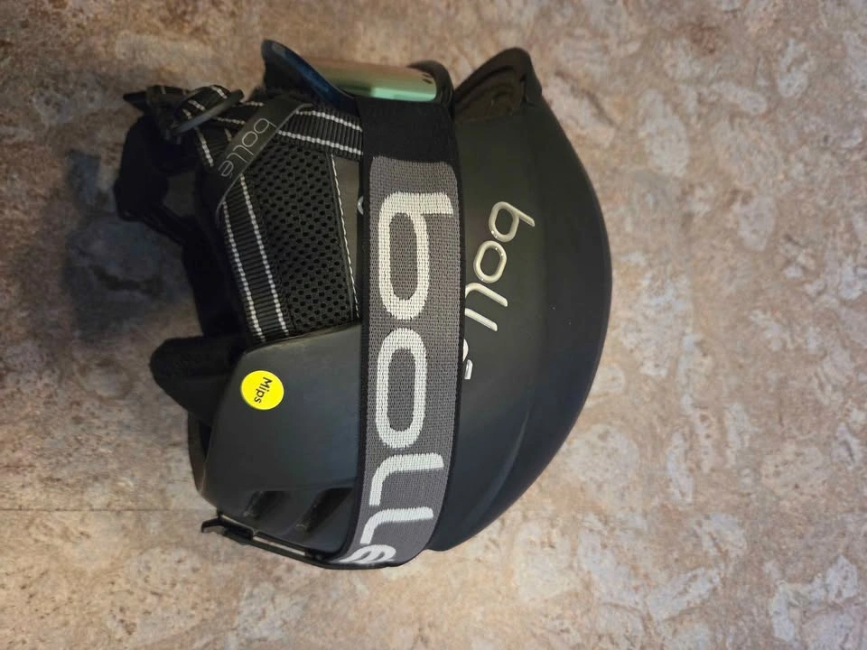 Bollé MIPS Ski Helmet Large 57-59cm with Bollé Goggles - photo 2