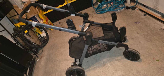Evenflo Pivot Xpand Stroller and Car Seat Set - photo 2