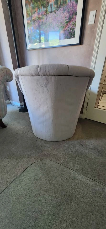 2 Light Grey Tulip Arm Chairs - photo 4