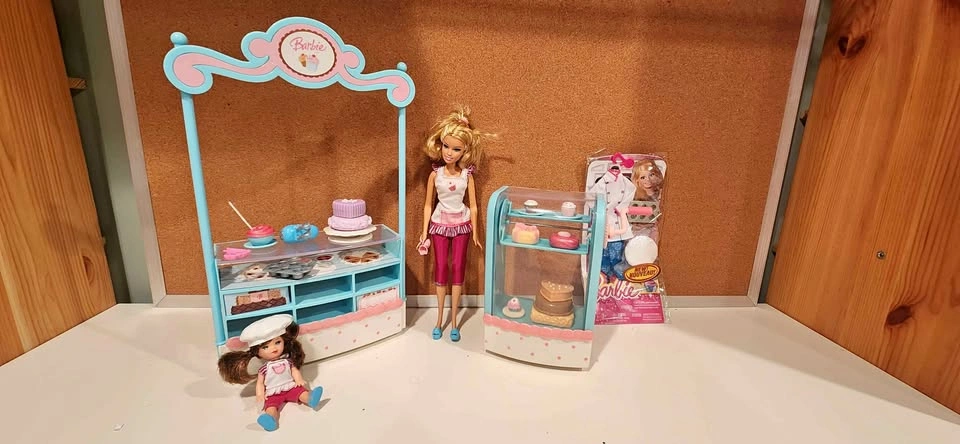 2007 Barbie I Can Be... Cake Baker Set