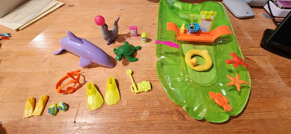 1999 Barbie Ocean Discovery Playset