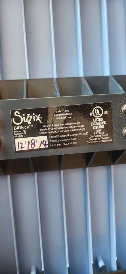 Sizzix BigKick Die-Cutting Device - photo 4
