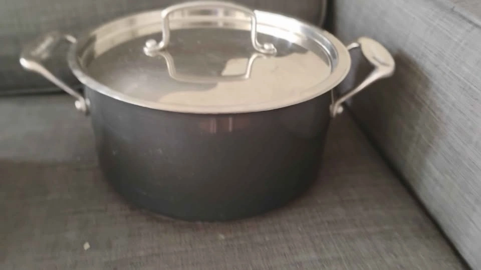 Cuisinart 6QT and 4QT Stainless Steel Pots - photo 2