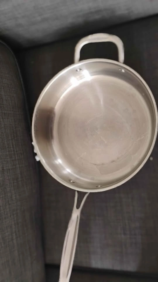 Cuisinart 6QT and 4QT Stainless Steel Pots - photo 3