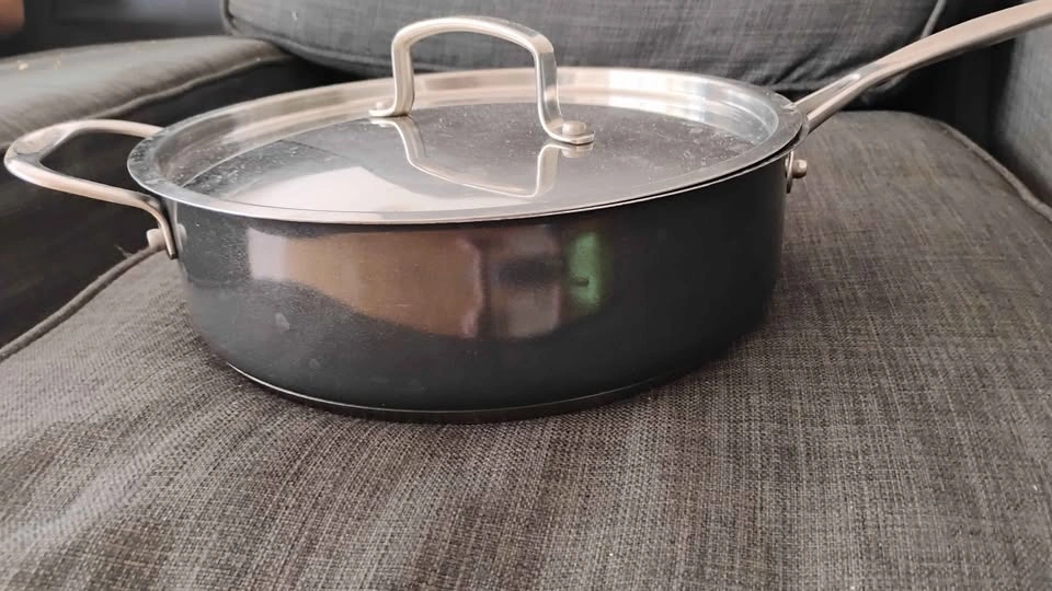 Cuisinart 6QT and 4QT Stainless Steel Pots - photo 5