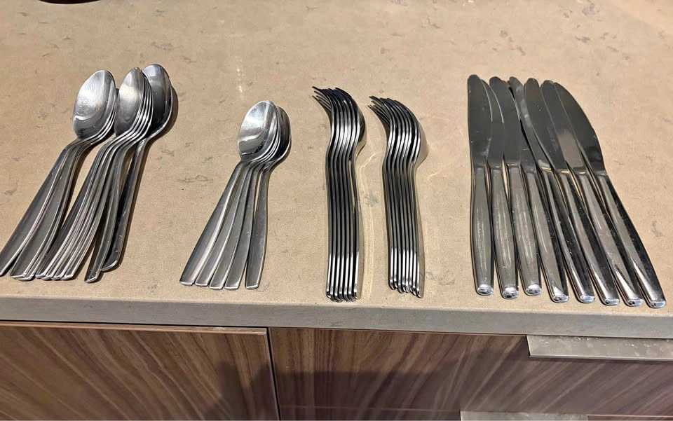 Stainless Steel Flatware Set