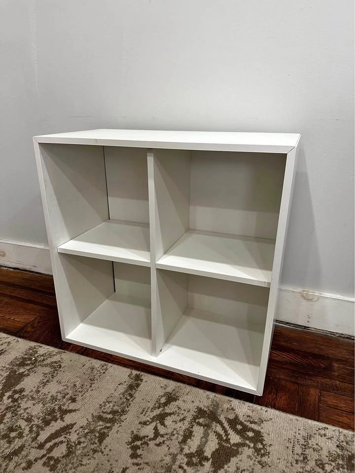 White 4-Cube Organizer Shelf