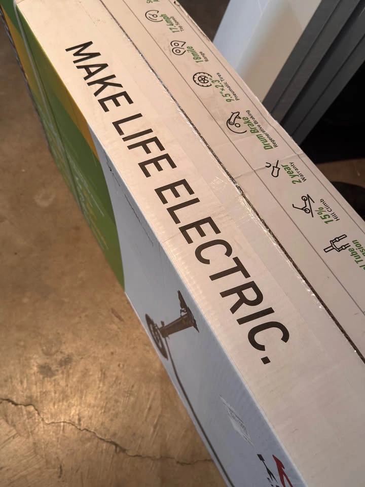 Electric Scooter - BRAND NEW - photo 3