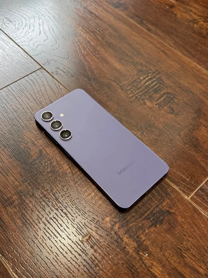 Samsung S24 - Good Condition - photo 2