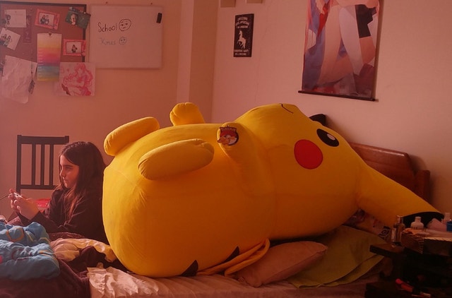 RARE Gigantic Pikachu - Pokemon