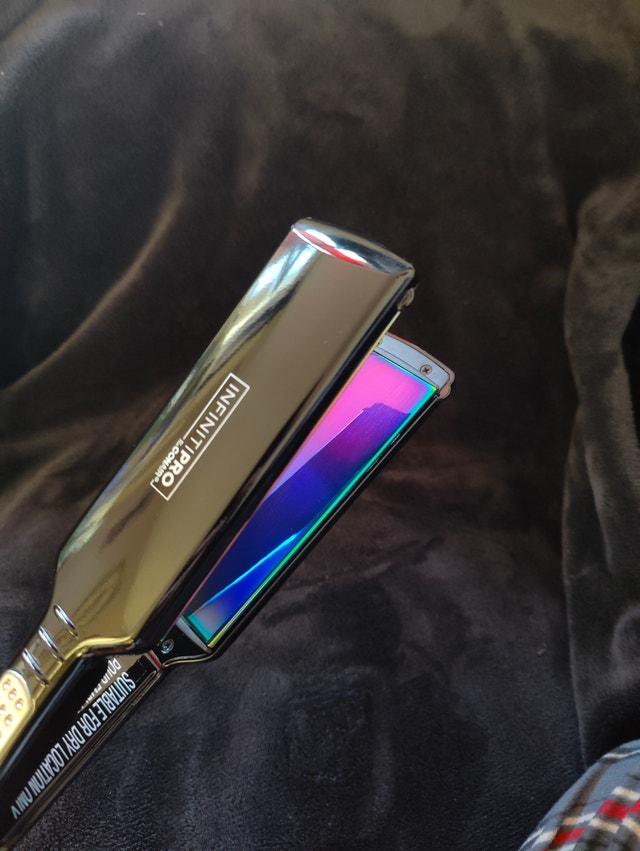 Infinite Pro 1 ¾" Flat Iron - Rainbow Titanium Edition