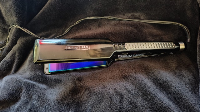 Infinite Pro 1 ¾" Flat Iron - Rainbow Titanium Edition - photo 2