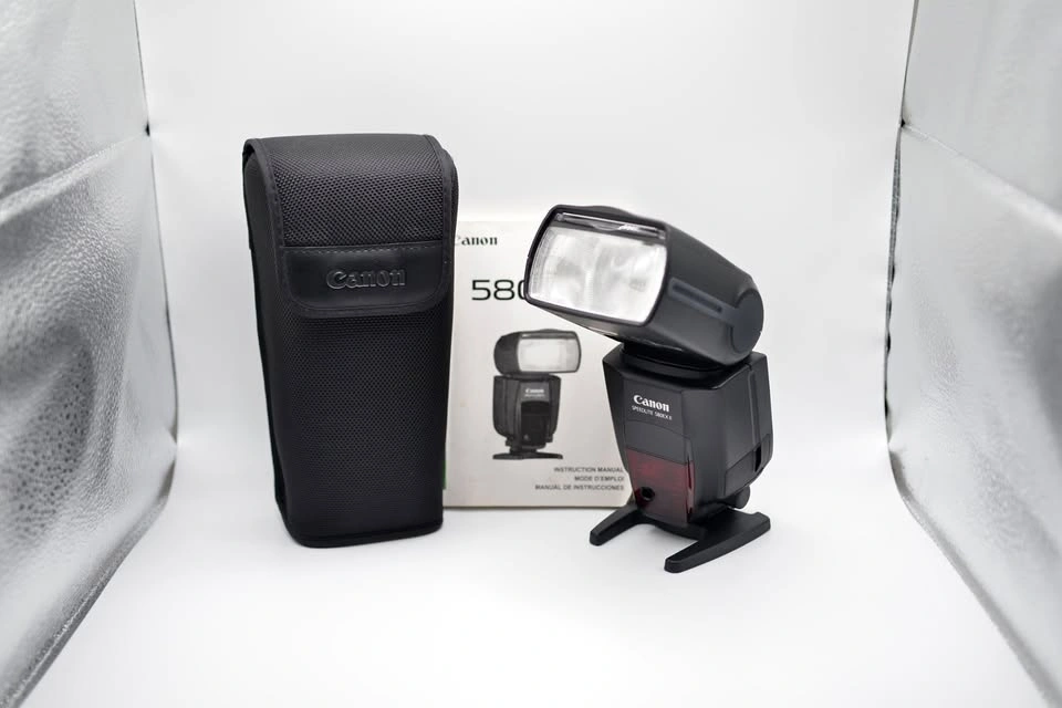 Canon Speedlite 580EX II + Case + Shoe Bracket + Manuals – TESTE