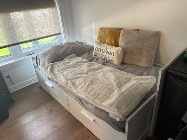 White Expandable Daybed with Storage Drawers- IKEA
