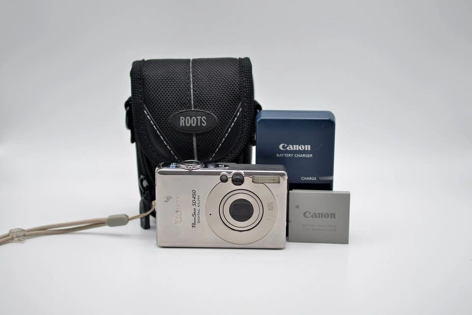 Canon PowerShot SD450 Digicam