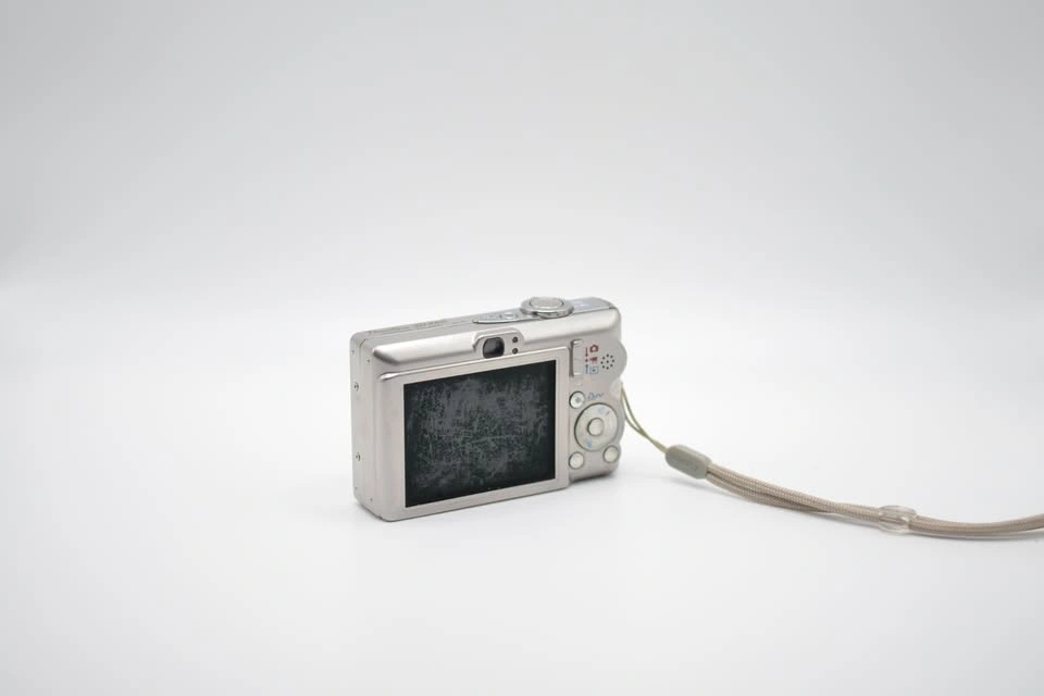 Canon PowerShot SD450 Digicam - photo 5