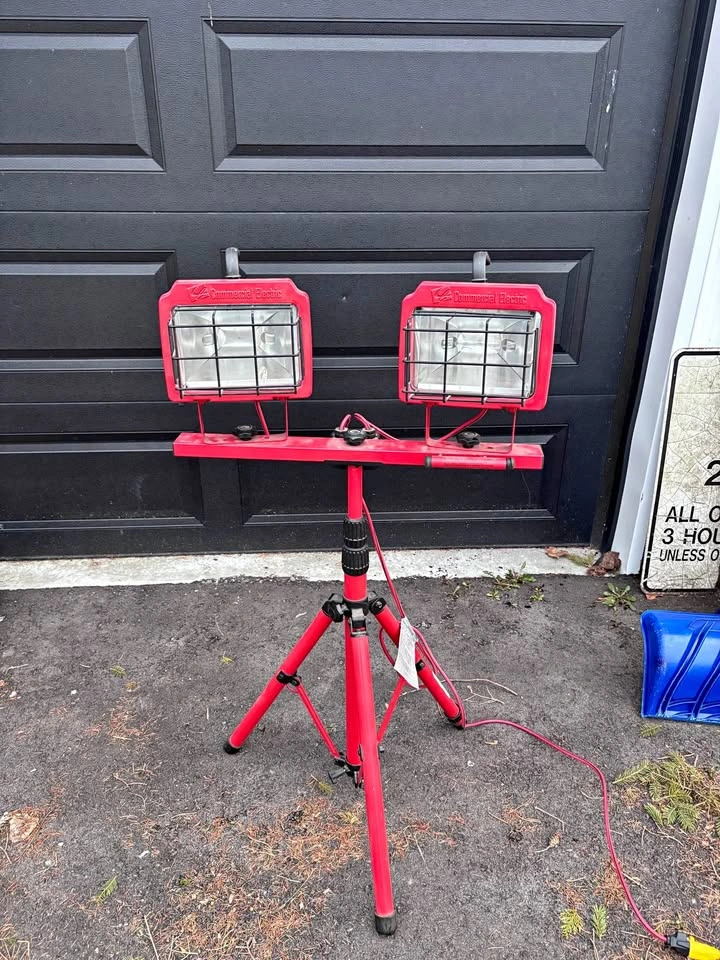 Heavy duty dual work light