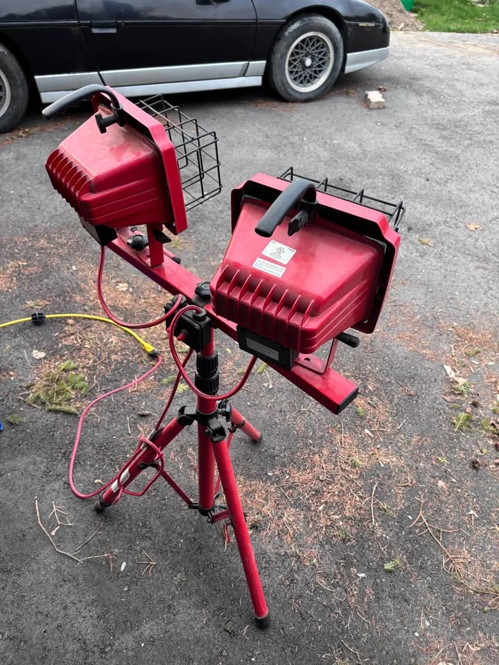 Heavy duty dual work light - photo 2