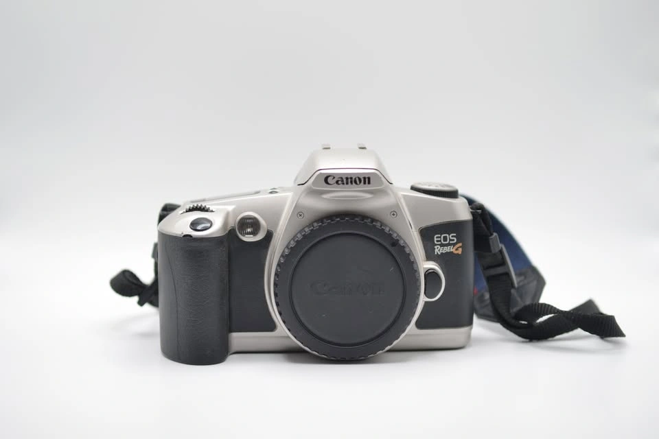 Canon EOS Rebel G + 75–300mm f/4–5.6 Lens — 35mm Film SLR - photo 2