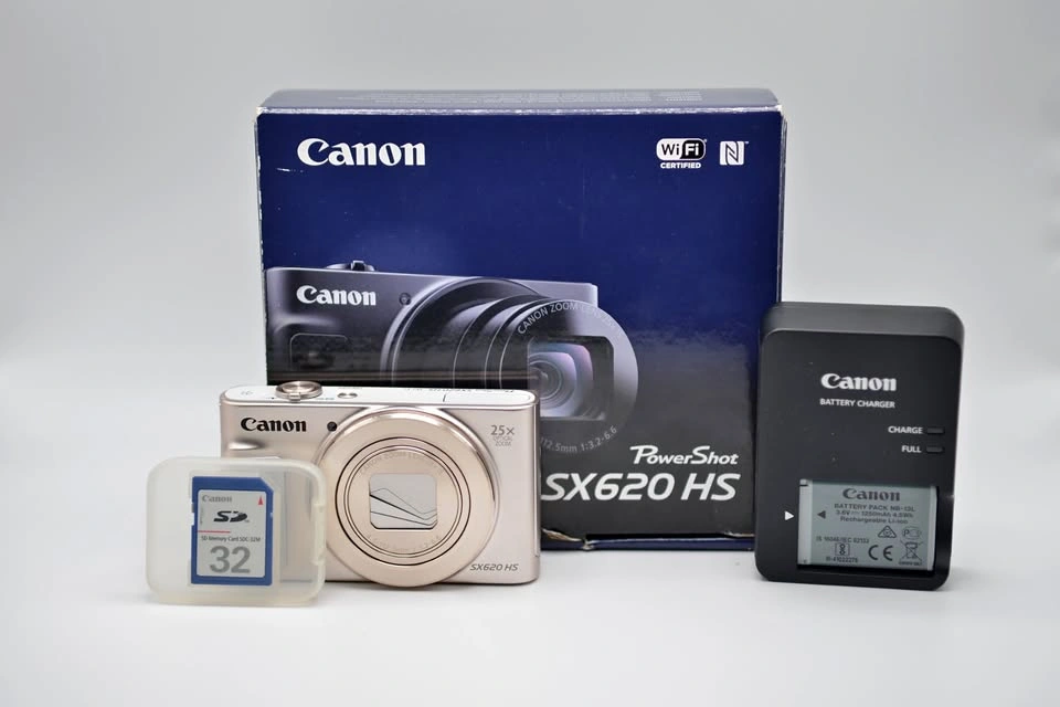 Canon PowerShot SX620 HS Silver Digital Camera + Box/Extras