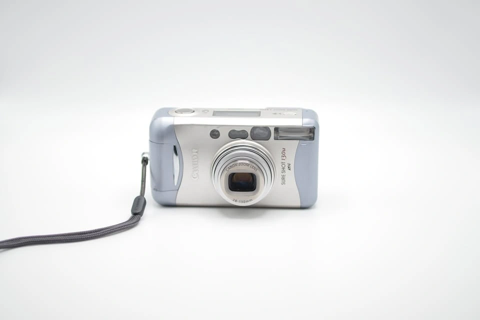 Canon Sure Shot 130u 35mm Film Camera – Tested – Fresh Battery - photo 3