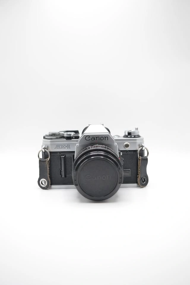Canon AE-1 35mm Film SLR Bundle with 3 Lenses & Flash - photo 3