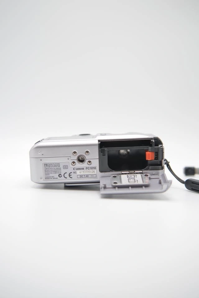 Canon PowerShot S30 – Classic Early‐2000s Digicam – New Battery - photo 5