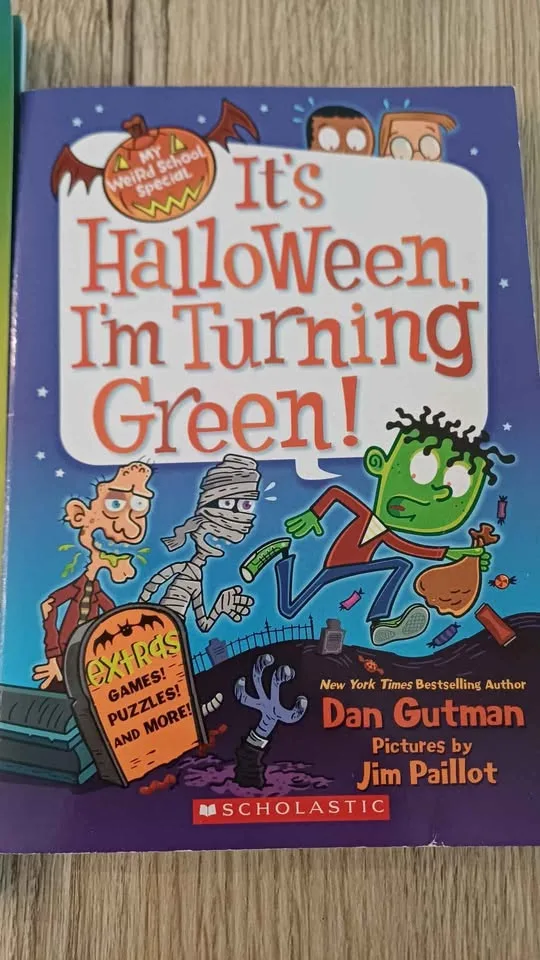 Halloween books for kids image indicator(3)