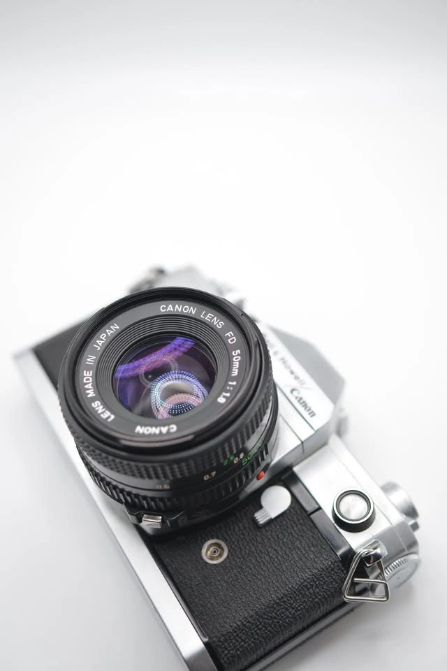 Canon Bell & Howell FX 35mm SLR + Canon FD 50mm f/1.8 Lens - photo 5