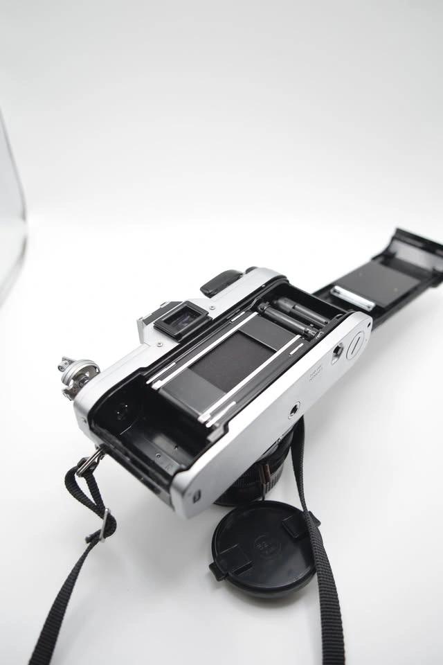 Canon AE-1 35mm Film Camera Kit with Lenses and Flash - photo 3