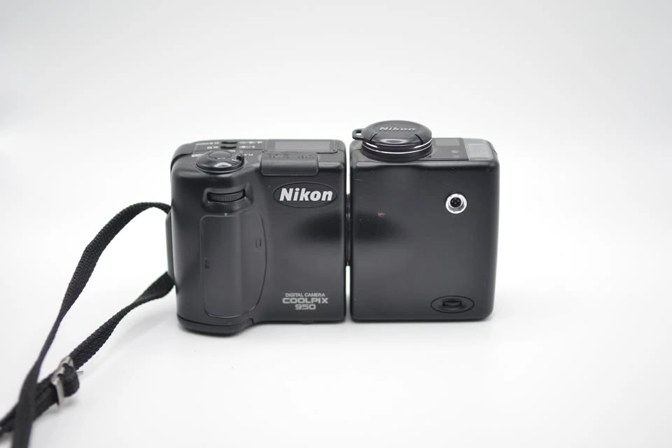 Nikon Coolpix 950 w Nikon tc-e2 tele converter - photo 2