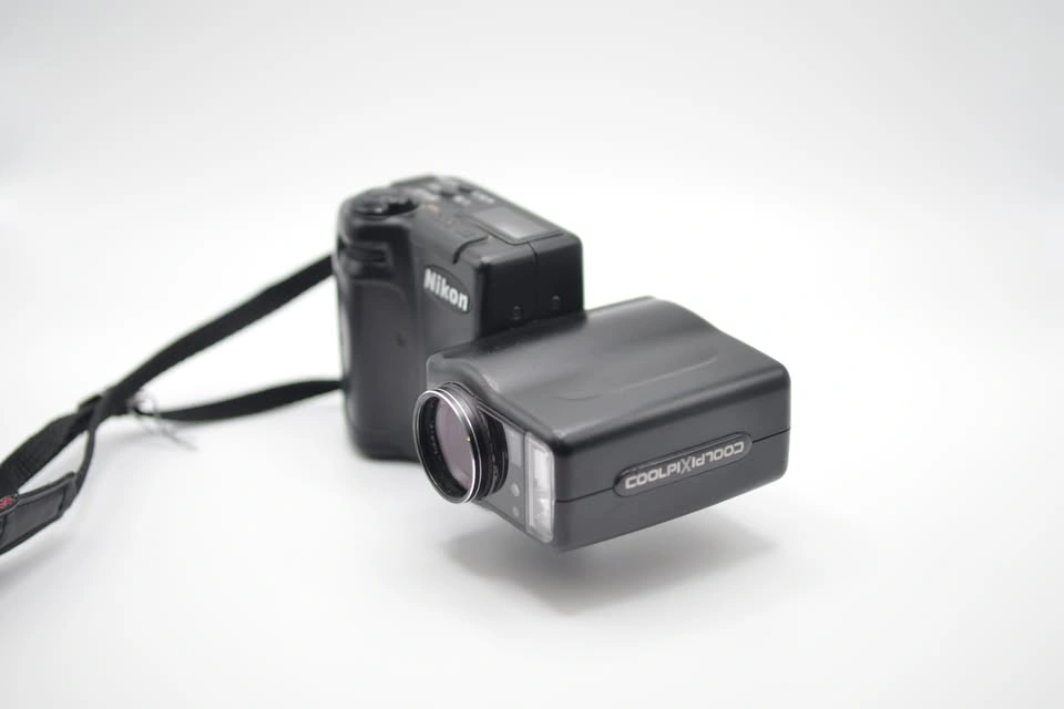 Nikon Coolpix 950 w Nikon tc-e2 tele converter - photo 4