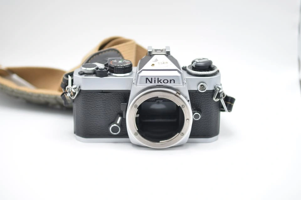 Nikon FM Bundle + Lenses + Accessories - photo 5