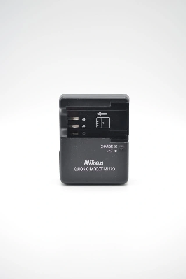 Nikon D60 DSLR Kit with 18–55mm Lens and Flash - photo 2