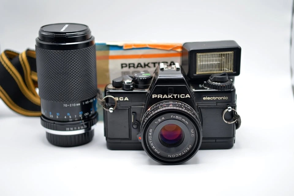 Praktica BCA 35mm SLR kit — tested