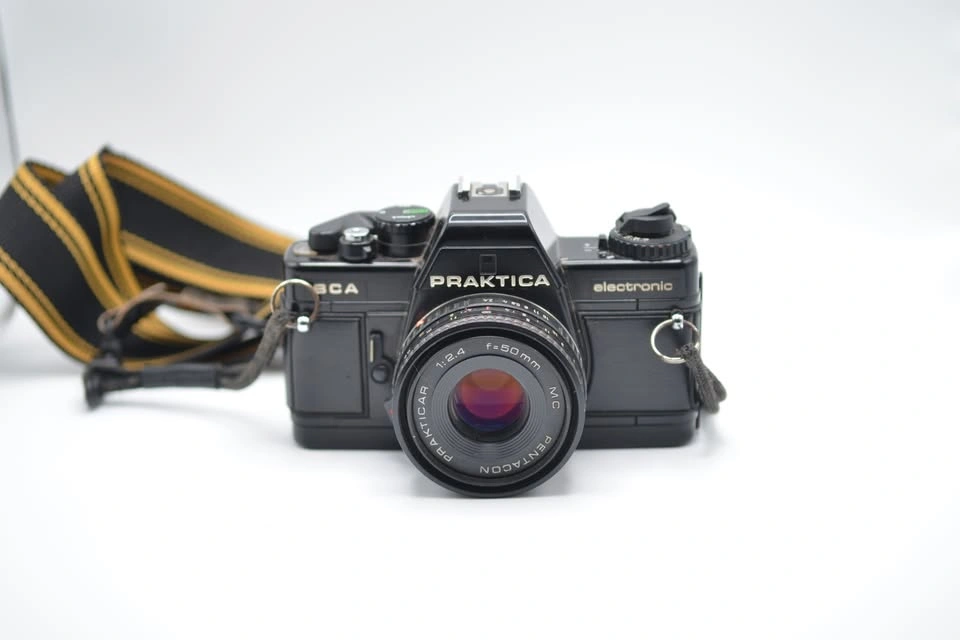 Praktica BCA 35mm SLR kit — tested - photo 2