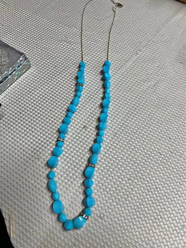 ⚽ Long blue necklace with rhynestone
