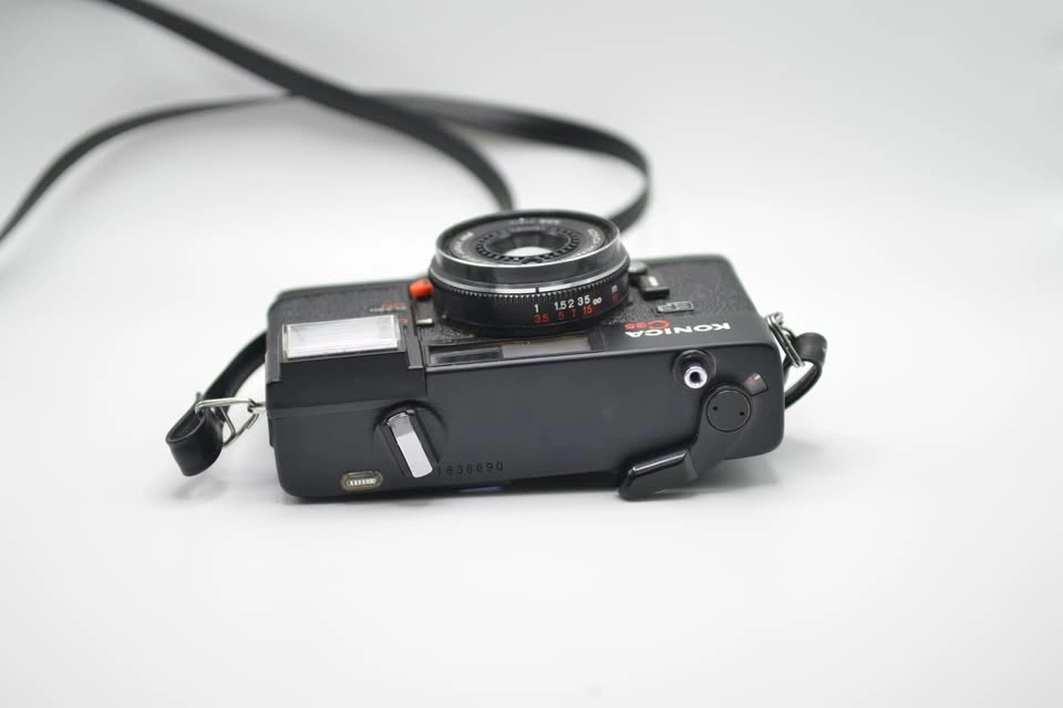 Konica C35 35mm film camera - photo 5