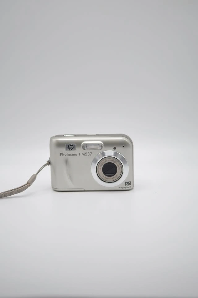 HP Photosmart M537 Digicam - photo 2