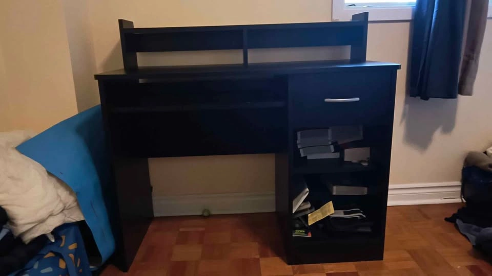 Axess Computer Desk - photo 2