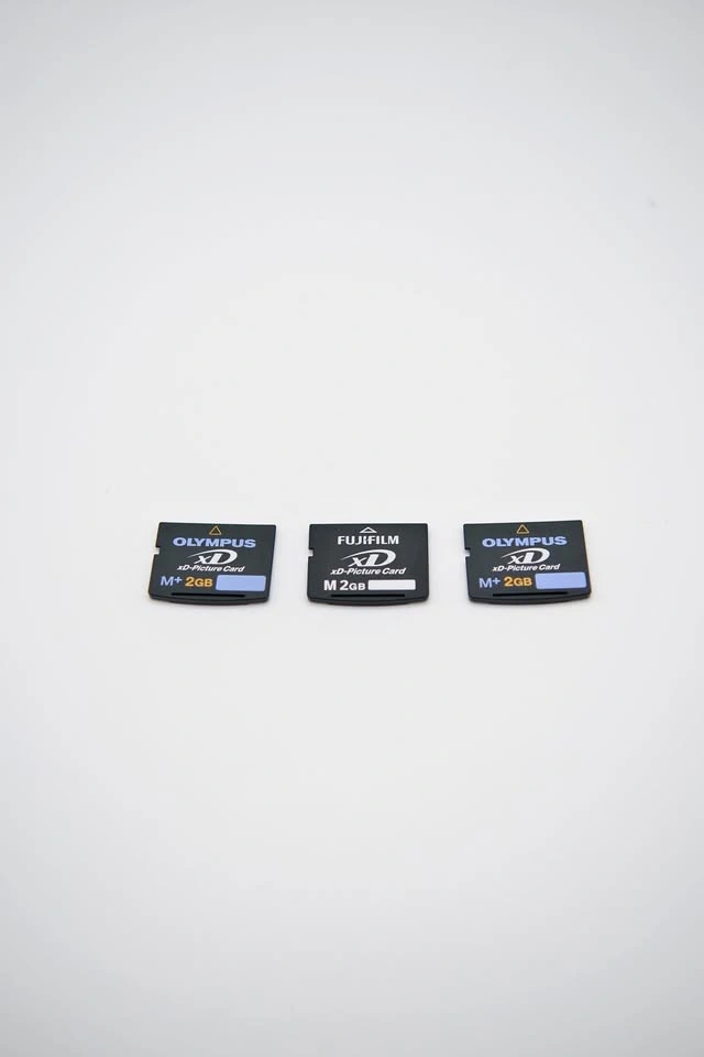 Olympus / Fujifilm 2GB xD-Picture Card (Selling Individually)