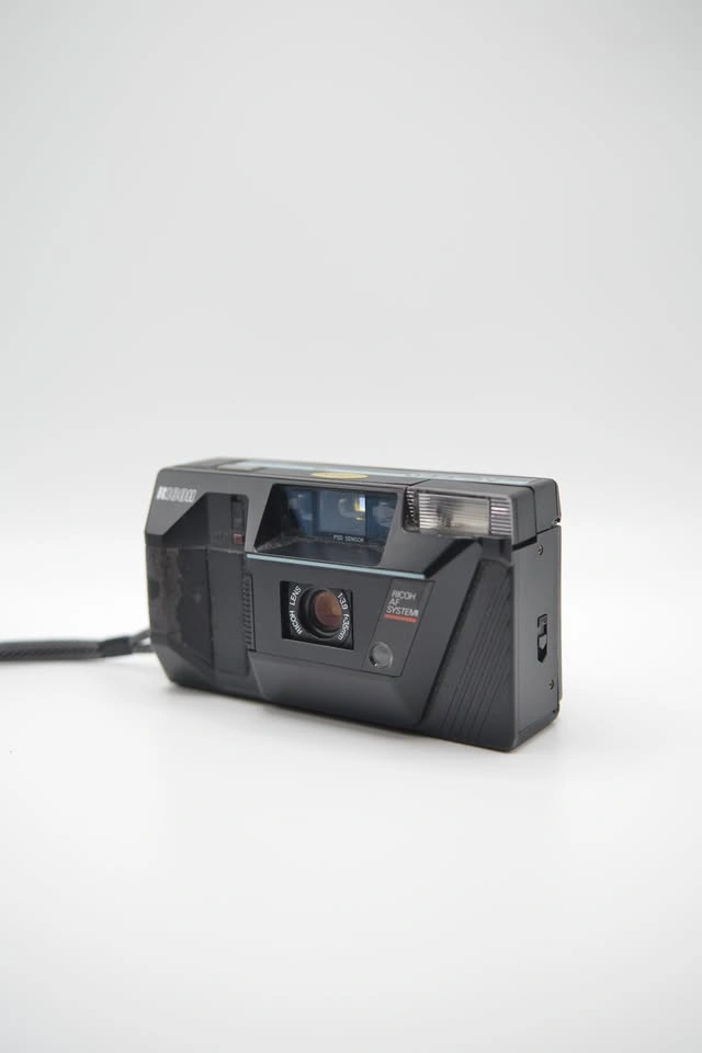 Ricoh AF-55D 35mm Film Camera with Original Leather Case - photo 2